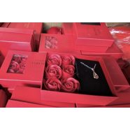 VALENTINI RÓZSA BOX KARKÖTŐVEL